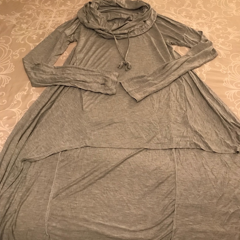 Hi-Lo Tunic - Picture 3 of 6